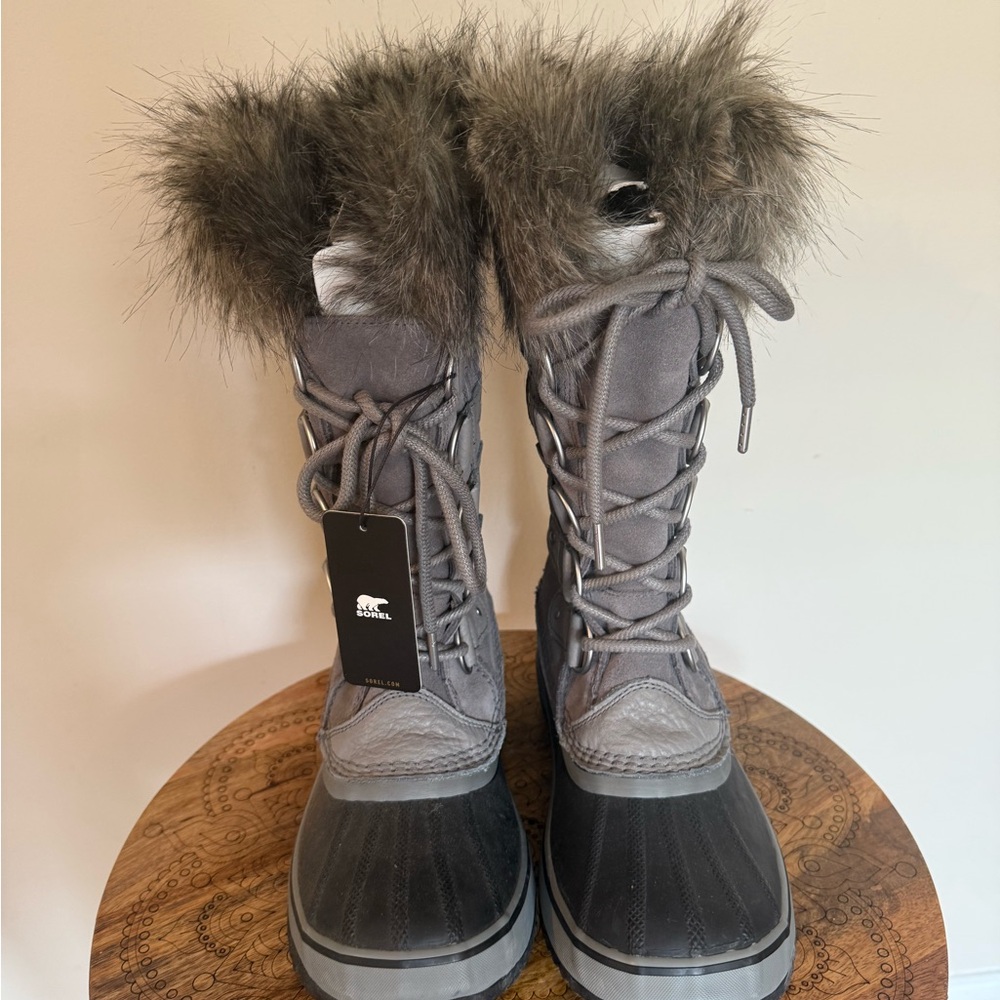 Sorel Joan of Arctic Women's waterproof insulated winter boots